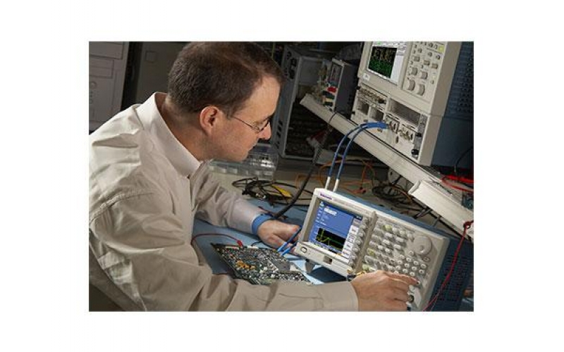 泰克AFG3000C系列任意波形/函数发生器